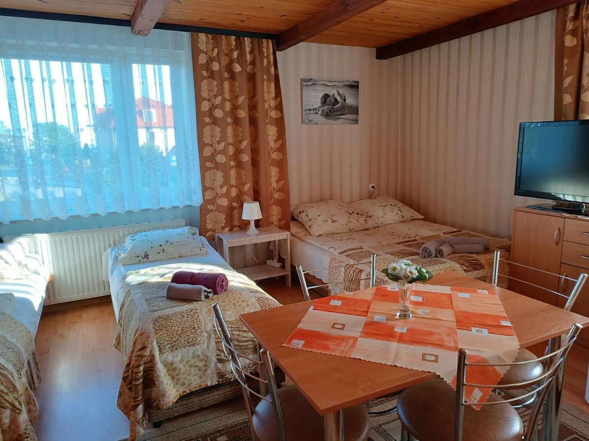 Pokoje Gucio Łeba Exteriör bild